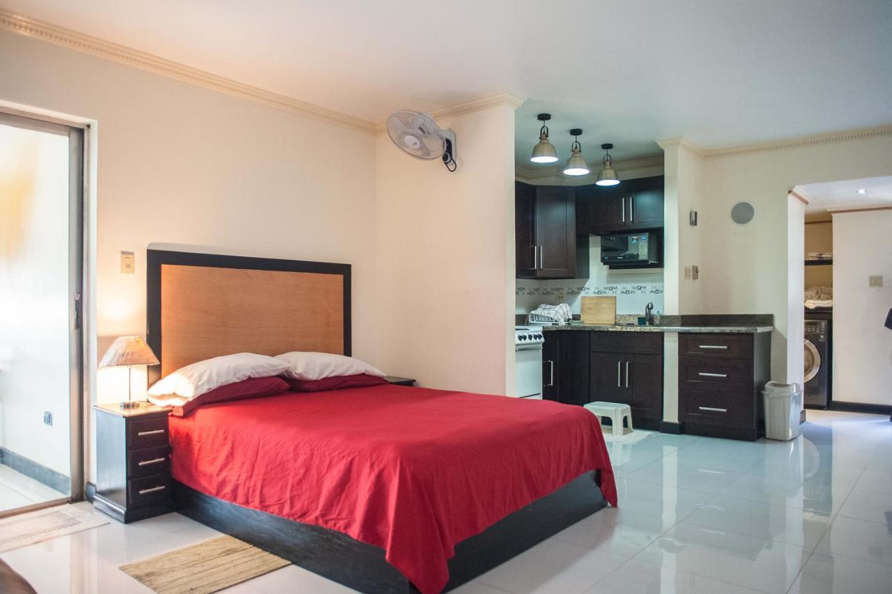 Beach Condos -Montego Bay Club Beach Resort מראה חיצוני תמונה